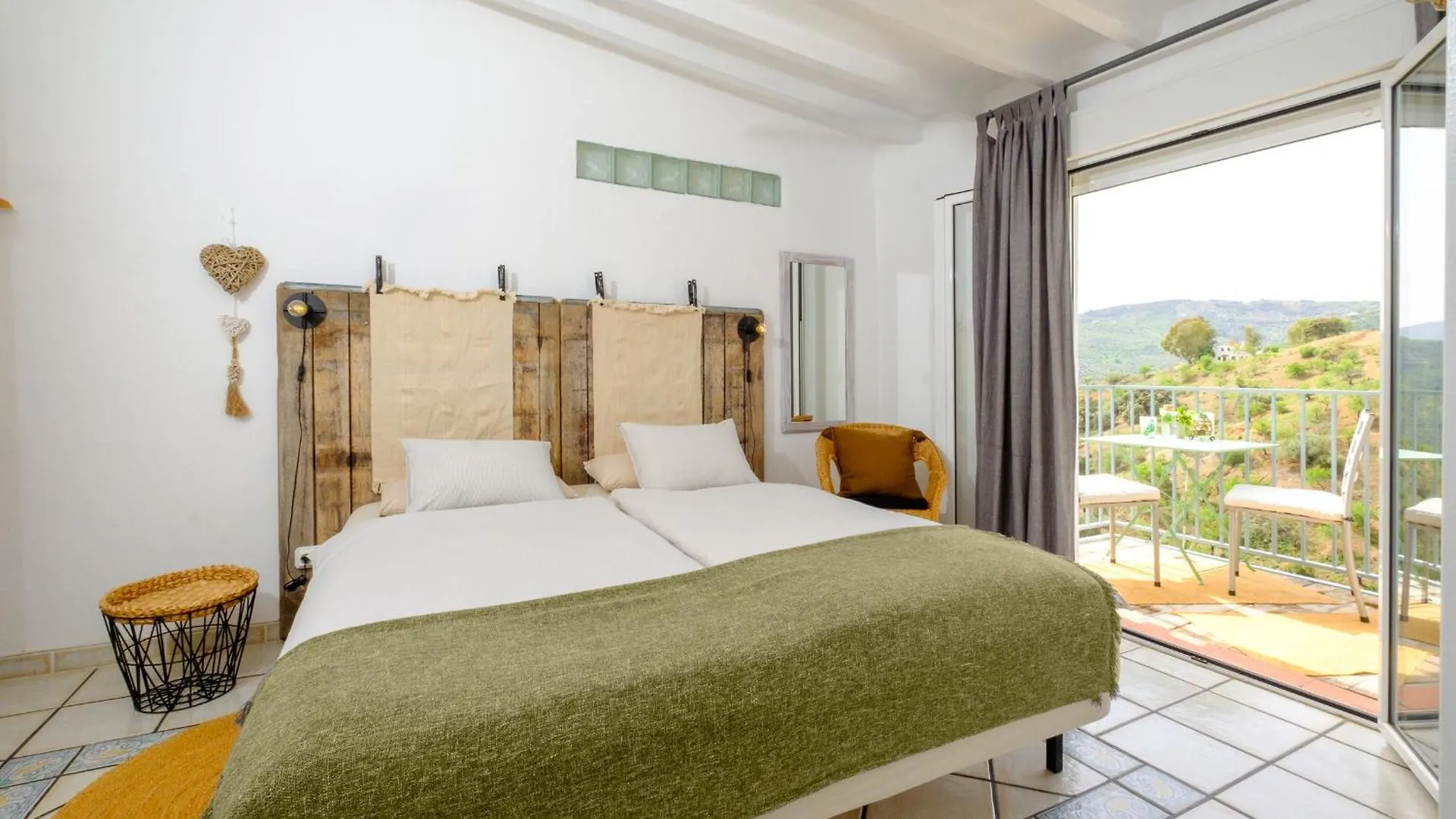 Casa La Quinta Bed & Breakfast Riogordo 0*,  Spain